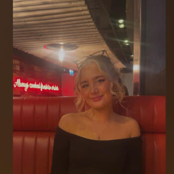 Babysitter in Doncaster: Frankie