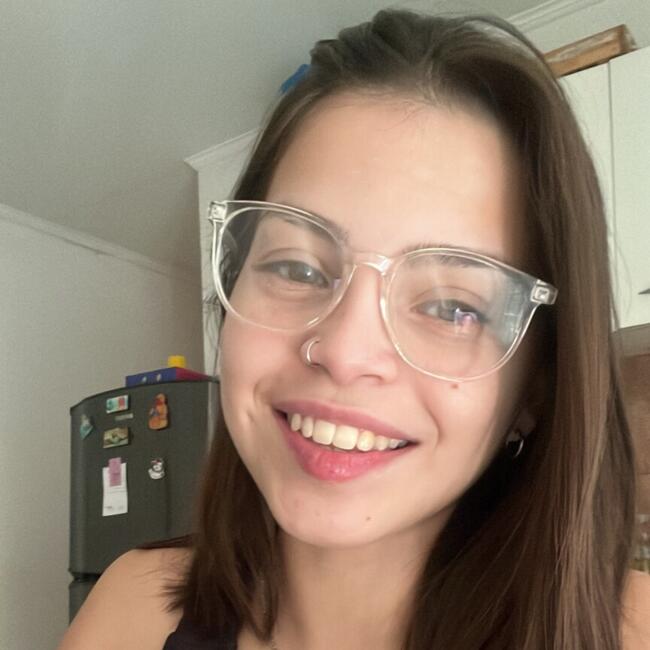 Babysitter in Oro Verde: Candela