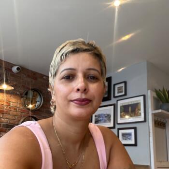 Babysitter in Mitcham: Vanessa