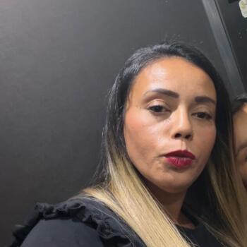وظيفة جليسة أطفال في مكناس: فرص عمل كجليسة أطفال Meriem