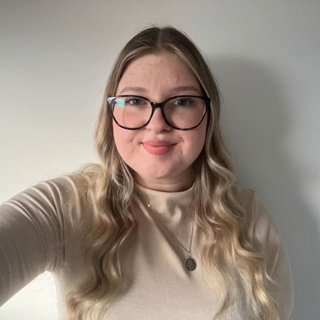 Babysitter in Adelaide: Britney