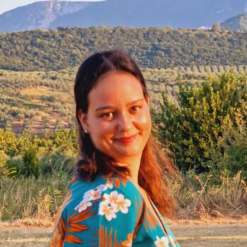 Babysitter στην περιοχή Πετρούπολη: Christina