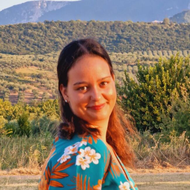 Babysitter στην περιοχή Πετρούπολη: Christina