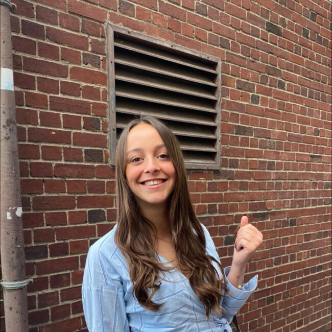 Babysitter in Lisieux: Jade