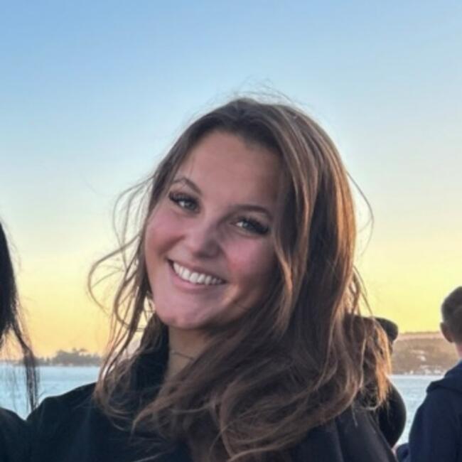 Babysitter in La Garde: Flora