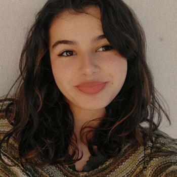Babysitter in Lille: Lyna