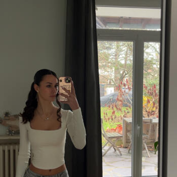Babysitter in Vert-le-Petit: Eloïse