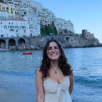 Babysitter in Vila Nova de Gaia: Ana