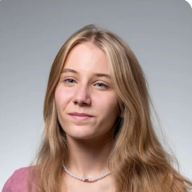 Babysitter in Köniz: Chiara