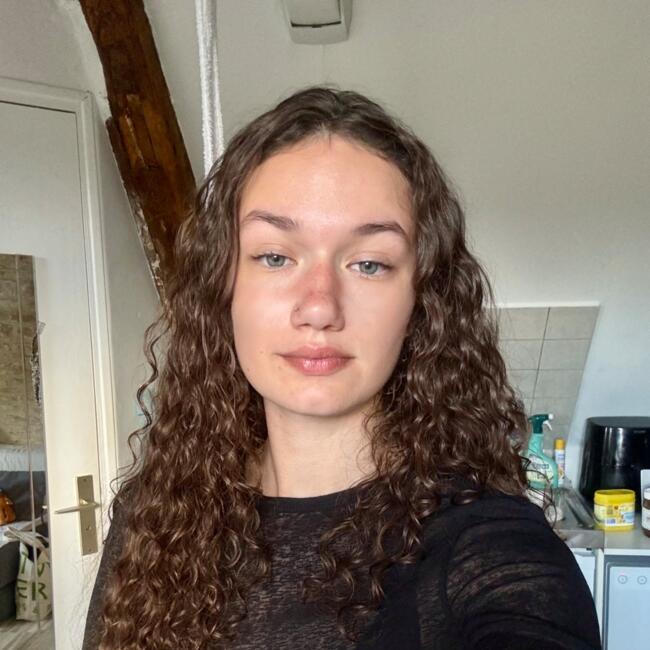 Babysitter in Caen: Alice