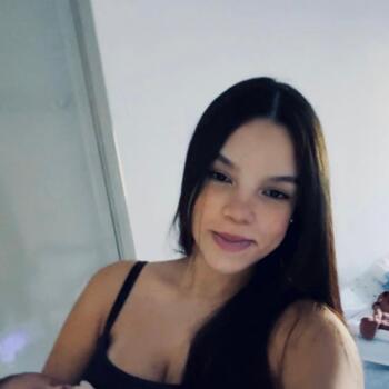 Childminder in São João da Talha: Yasmim