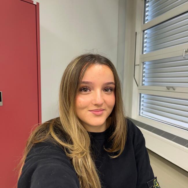 Babysitter in Le Grand-Saconnex: Sophia