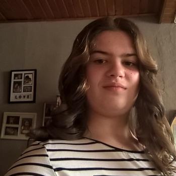 Babysitter in Sint-Niklaas: Naomi