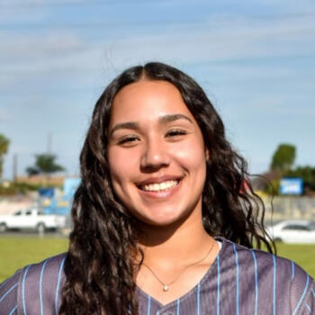 Babysitter in Carson: Alana