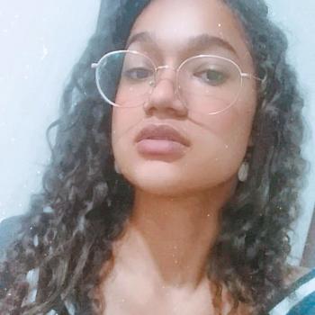Babá em Uberaba: Rayane