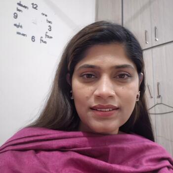 Babysitter Perth: Nabila