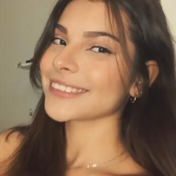 Babysitter in Piracicaba: Isabelle