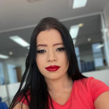 Babysitter Maringá: Nadia