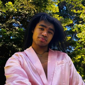 Babysitter Tacoma: Derrick