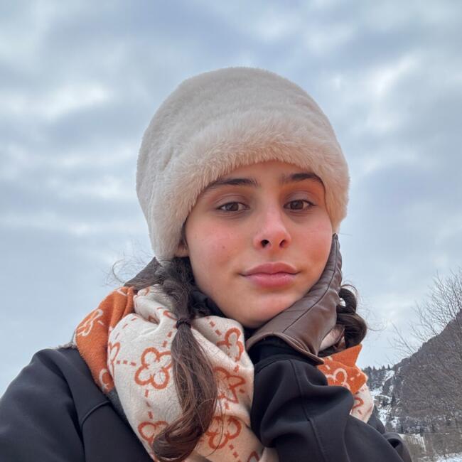 Babysitter in Pieve: Raja