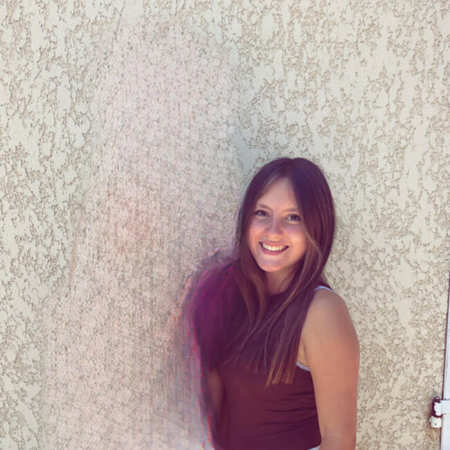 Babysitter in Saint-Jean-de-Bournay: Clemence