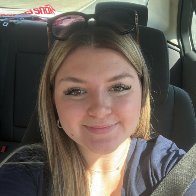 Babysitter in Vénissieux: Léana