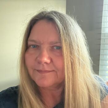 Babysitter in Warner Robins: Gloria