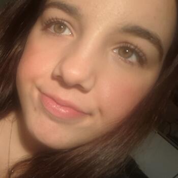 Babysitter in Villach: Leonie