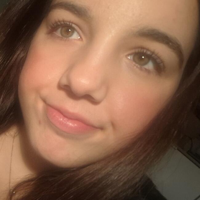 Babysitter in Villach: Leonie