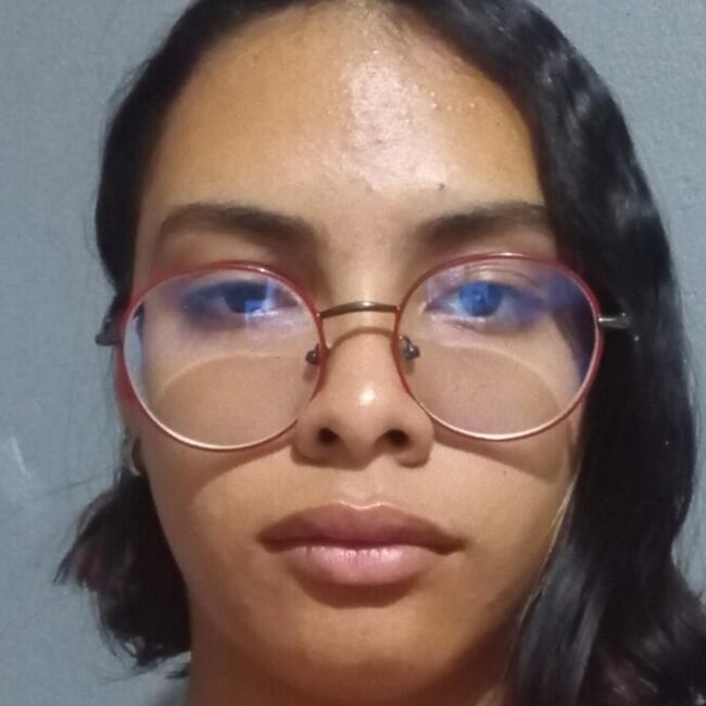 Babysitter in Conde: Ysadora