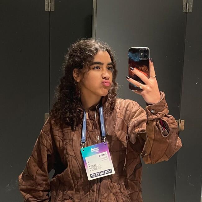 Babysitter in Amadora: Laura