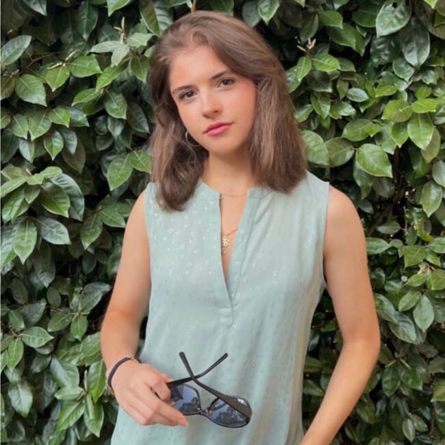 Babysitter in Paris: Constance