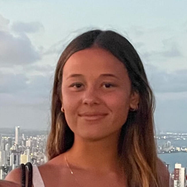 Babysitter in Montevideo: Lucia