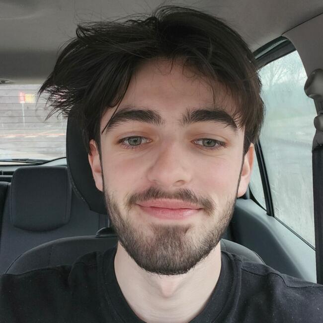 Babysitter in Le Grand-Quevilly: Léo