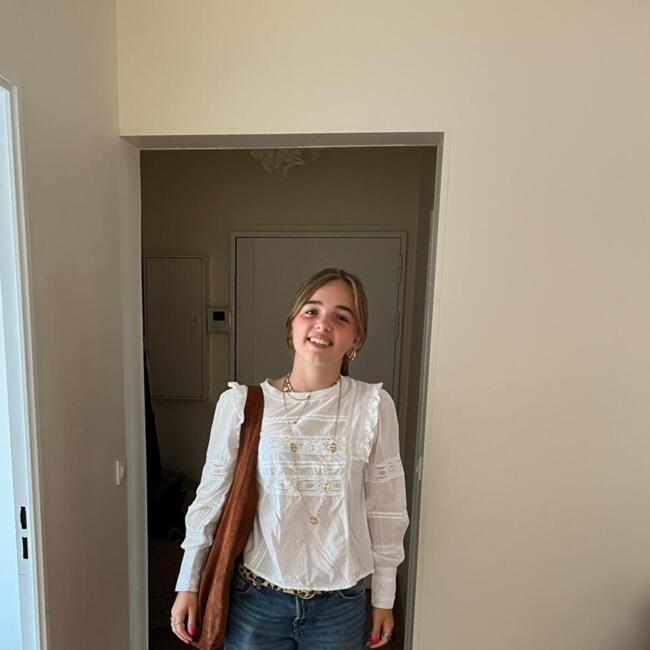 Babysitter in Levallois-Perret: Juliette