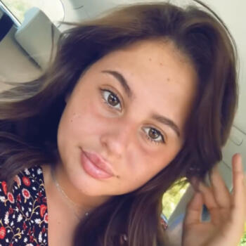 Babysitter in Sint-Agatha-Berchem: Esma