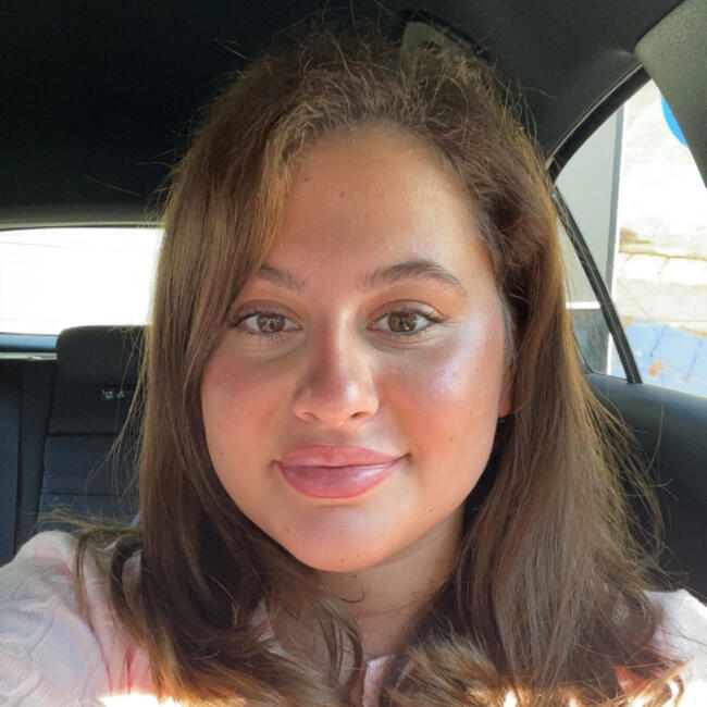 Babysitter in Berchem-Sainte-Agathe/Sint-Agatha-Berchem: Esma