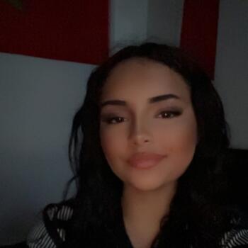 Babysitter in Rouen: Aliye