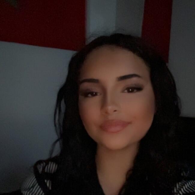 Babysitter in Rouen: Aliye