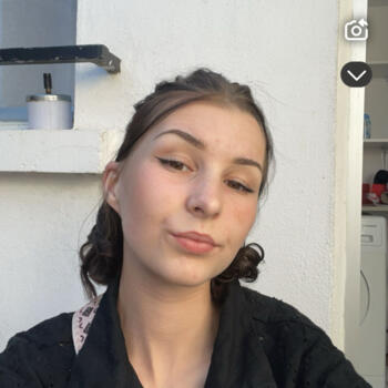 Babysitting job in Camon: babysitting job Melanie