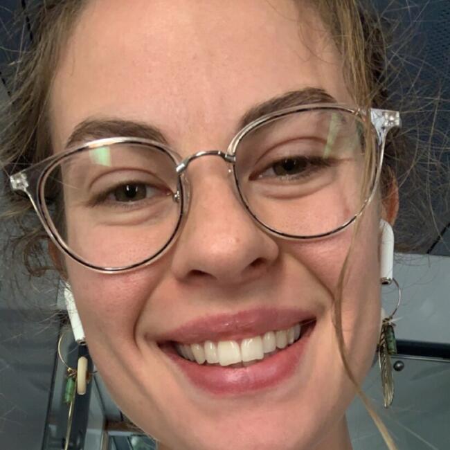 Babysitter in Rochefort: Laurie