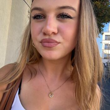 Babysitter in Montreuil: Anna