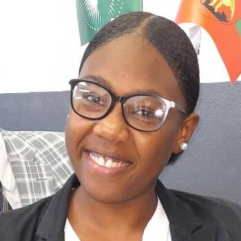 Babysitter em Setúbal: Carla