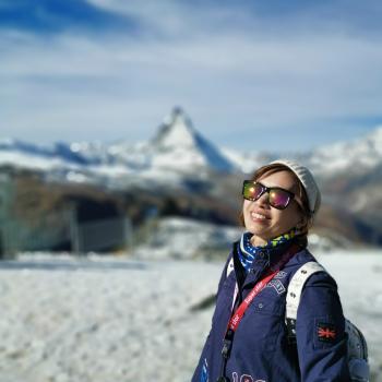 Babysitter Singapore: Shirley