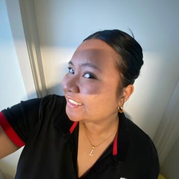 Babysitter Melbourne: Ni Luh