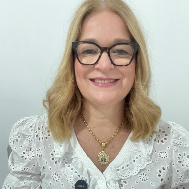 Babá em Gaspar: Carla