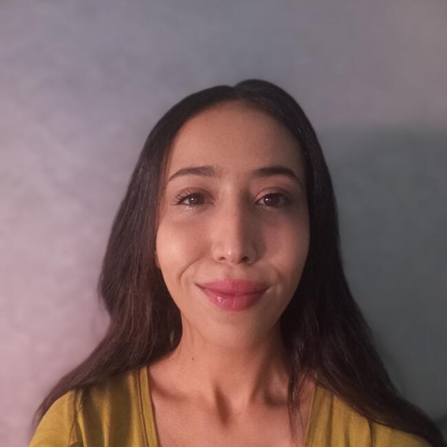Babysitter in Agadir: Majda