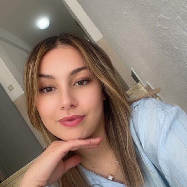 Babysitter in Amiens: Yasmine