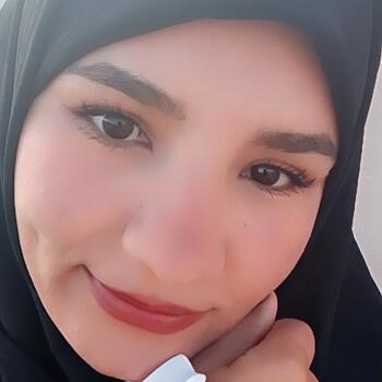 Babysitter in Alger: Ikram