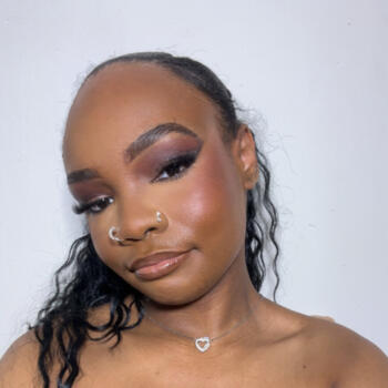 Babysitter in Saint-Ouen: Subira